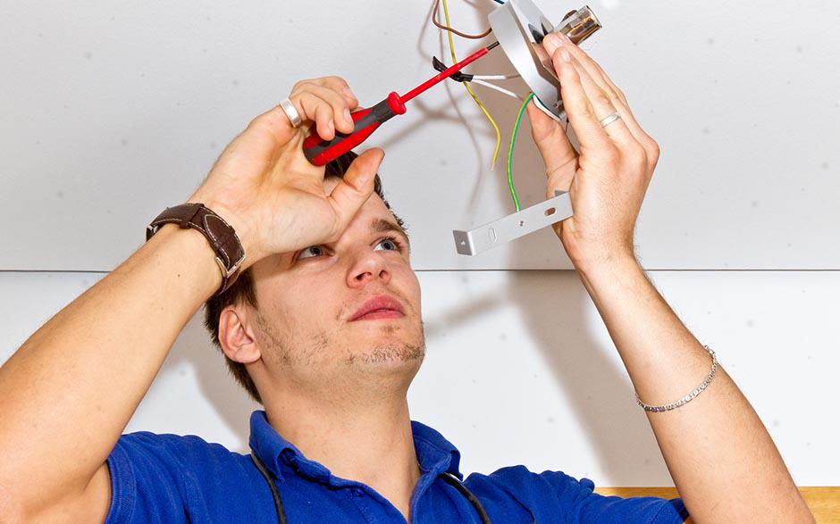 travail électricien Les Lilas