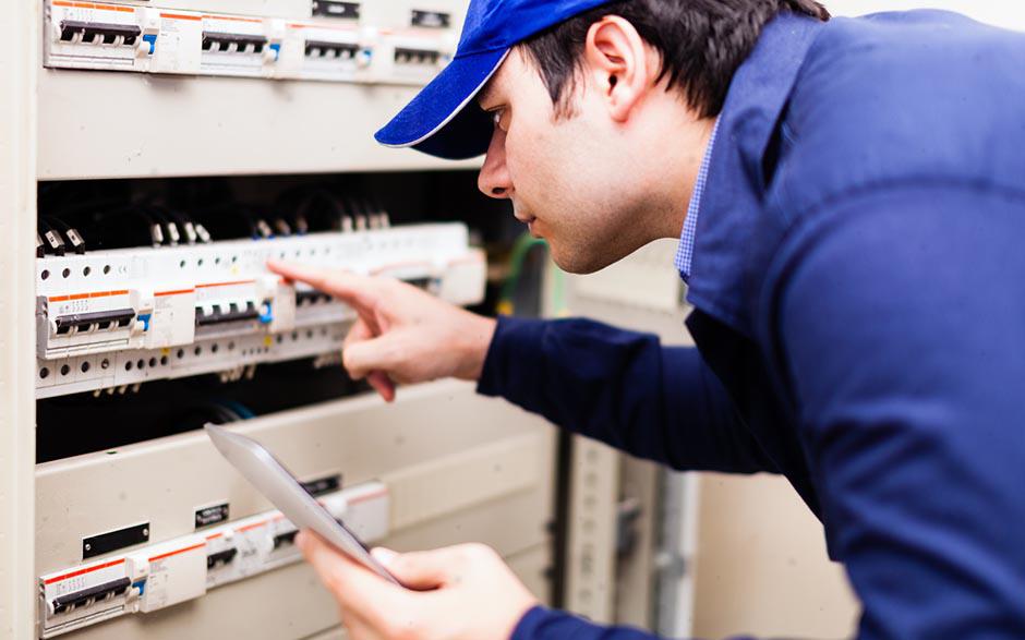 travail électricien Les Lilas